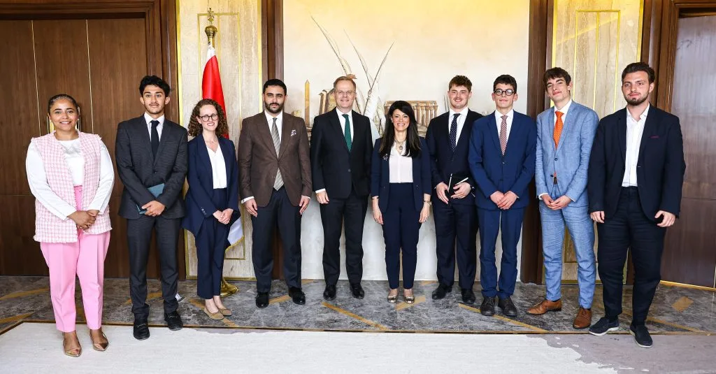المشاط تلتقي طلابًا من أبرز الجامعات البريطانية وتؤكد: تم تخصيص 14.5 مليار دولار كتمويلات ميسرة للقطاع الخاص منذ عام 2020 المشاط تلتقي طلابًا من أبرز الجامعات البريطانية وتؤكد: تم تخصيص 14.5 مليار دولار كتمويلات ميسرة للقطاع الخاص منذ عام 2020