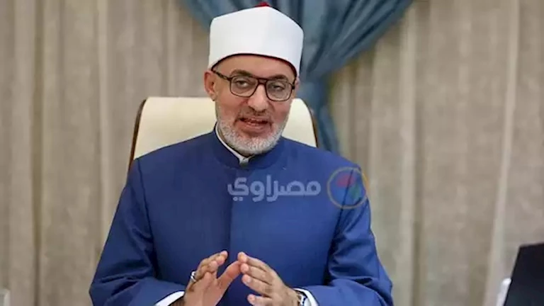 المفتي يقرر بشأن صلاة الجمعة في حال ت coinciding with a holiday. المفتي يقرر بشأن صلاة الجمعة في حال ت coinciding with a holiday.