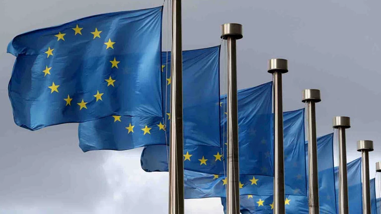 المفوضية الأوروبية تمنح بلغاريا الإذن بتبني اليورو المفوضية الأوروبية تمنح بلغاريا الإذن بتبني اليورو