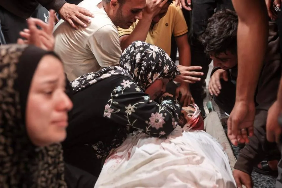 الموت يهدد سكان غزة بالجوع والقصف.. ولا بارقة أمل للحل