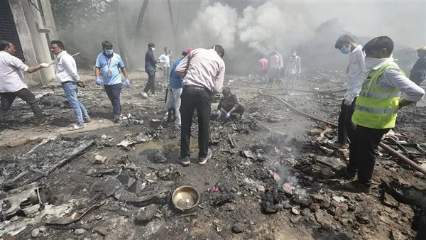 الناجي الوحيد من حادث تحطم الطائرة الهندية: سمعنا دويًا قويًا بعد ثلاثين ثانية من الإقلاع. الناجي الوحيد من حادث تحطم الطائرة الهندية: سمعنا دويًا قويًا بعد ثلاثين ثانية من الإقلاع.