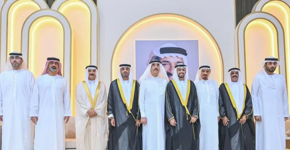 النعيمي، المعلا، والشيوخ يشاركون في احتفالات النعيمي والقمزي والشامسي. النعيمي، المعلا، والشيوخ يشاركون في احتفالات النعيمي والقمزي والشامسي.