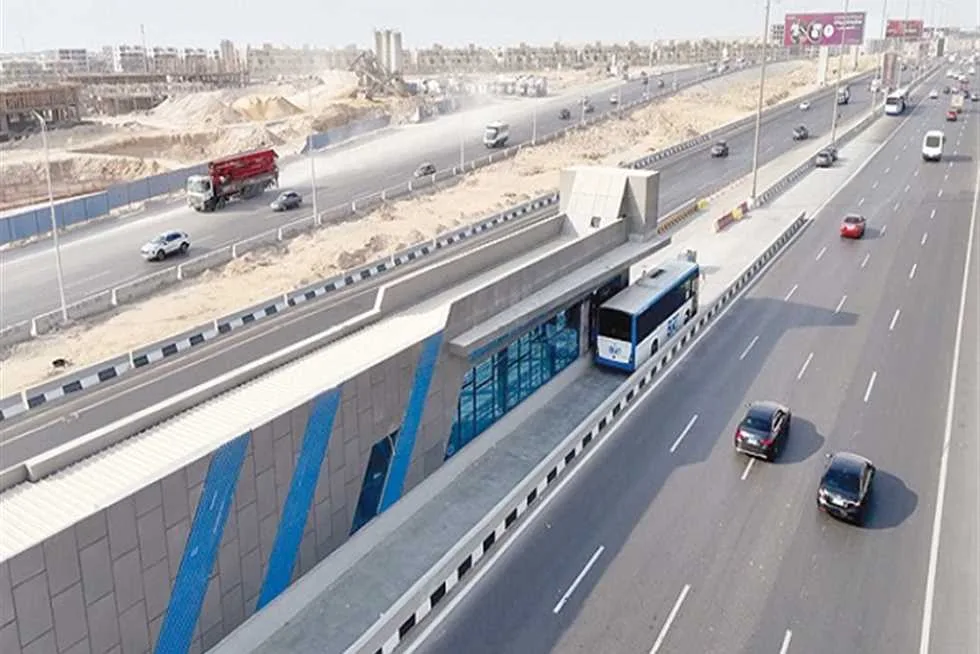النقل: شراكة مع المرور لتطبيق مخالفات على المركبات التي تسير داخل مسار الأتوبيس الترددي