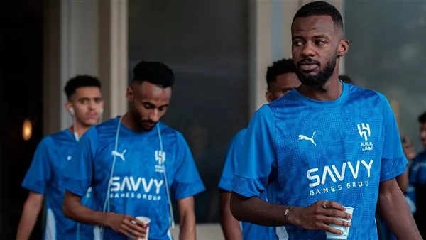 الهلال يبدأ تدريباته الأولى في واشنطن استعدادًا لمواجهة ريال مدريد (فيديو) الهلال يبدأ تدريباته الأولى في واشنطن استعدادًا لمواجهة ريال مدريد (فيديو)