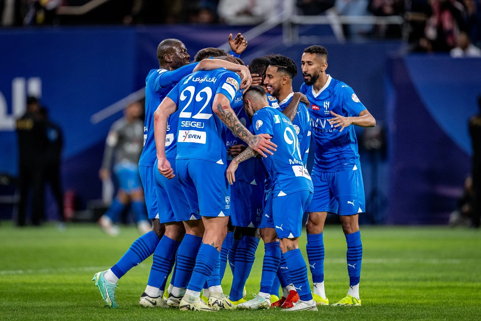 الهلال يسعى للمشاركة في كأس العالم للأندية تحت قيادة أحد أبرز المدربين في أوروبا.