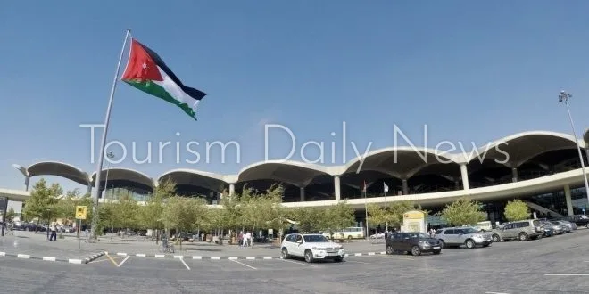 الهيئة العامة للطيران المدني تقرر حظر دخول السيارات والأفراد إلى مطار الملكة علياء. الهيئة العامة للطيران المدني تقرر حظر دخول السيارات والأفراد إلى مطار الملكة علياء.