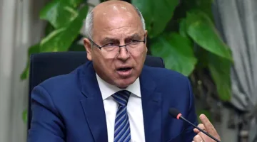 الوزير: “لدينا مصنع يفتح أبوابه كل ساعتين ولدينا قائمة بالأسماء”