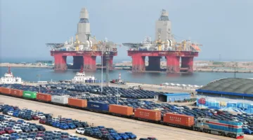 الولايات المتحدة تواصل الضغط على فيتنام بشأن الواردات من السلع الصينية