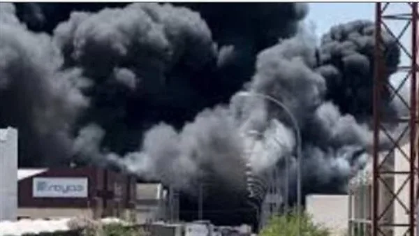 اليابان: انفجار في قاعدة كادينا الجوية الأمريكية ووجود تقارير عن إصابات. اليابان: انفجار في قاعدة كادينا الجوية الأمريكية ووجود تقارير عن إصابات.