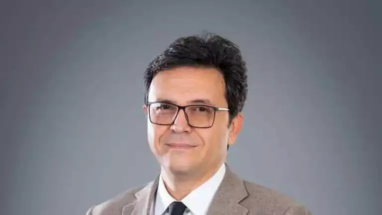 اليوم.. بدء المعرض العام للفنون التشكيلية بمشاركة 326 فناناً اليوم.. بدء المعرض العام للفنون التشكيلية بمشاركة 326 فناناً