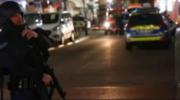 امرأة تتعرض لهجوم بالسكاكين على زوار مهرجان “أكتوبر فيست” للبيرة في ميونيخ.