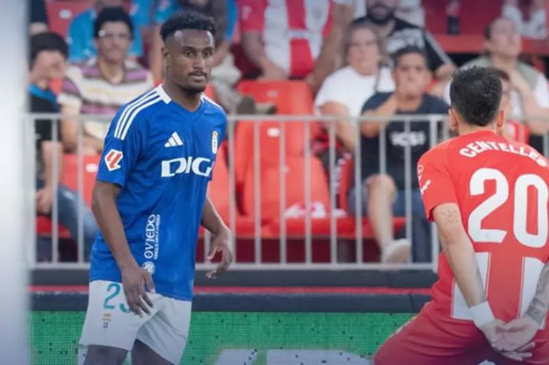 انضمام هيثم حسن يعزز فرص ريال أوفييدو في الصعود إلى الدوري الإسباني انضمام هيثم حسن يعزز فرص ريال أوفييدو في الصعود إلى الدوري الإسباني