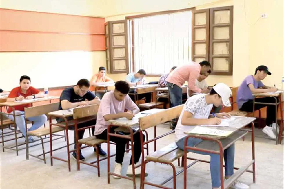 انطلاق امتحانات الثانوية العامة غدًا.. إجراءات صارمة لتأمين اللجان ومحاربة الغش انطلاق امتحانات الثانوية العامة غدًا.. إجراءات صارمة لتأمين اللجان ومحاربة الغش
