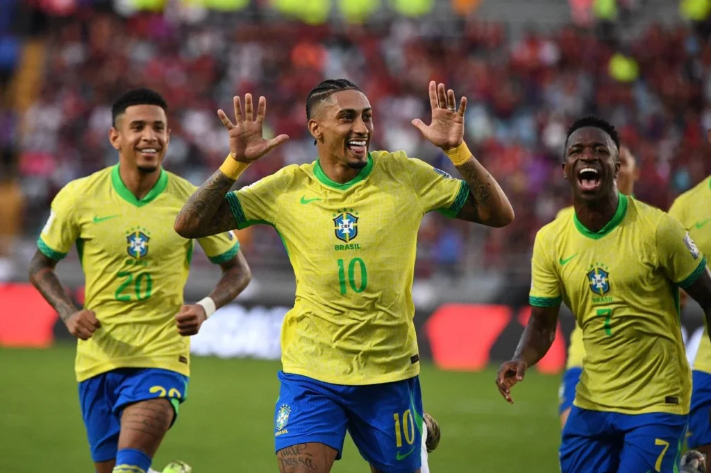 انطلاقة حقبة أنشيلوتي: 5 تفاصيل حول مباراة البرازيل مع الإكوادور في تصفيات كأس العالم انطلاقة حقبة أنشيلوتي: 5 تفاصيل حول مباراة البرازيل مع الإكوادور في تصفيات كأس العالم