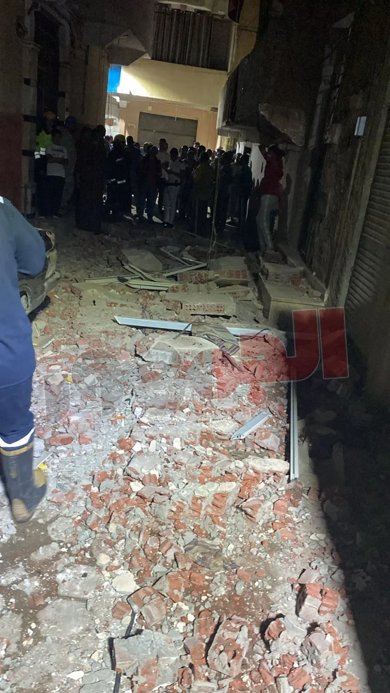انفجار للغاز يؤدي إلى انهيار جزئي لمنزل في البساتين وإصابة خمسة أفراد انفجار للغاز يؤدي إلى انهيار جزئي لمنزل في البساتين وإصابة خمسة أفراد