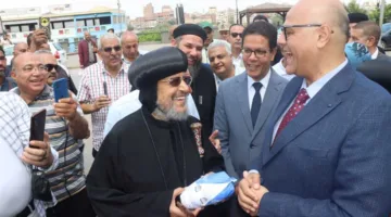 بأسعار منخفضة.. محافظ القليوبية والقيادات الكنسية يدشنون معارض «الزراعة» المتنقلة «خير مزارعنا لأهلنا» (صور)
