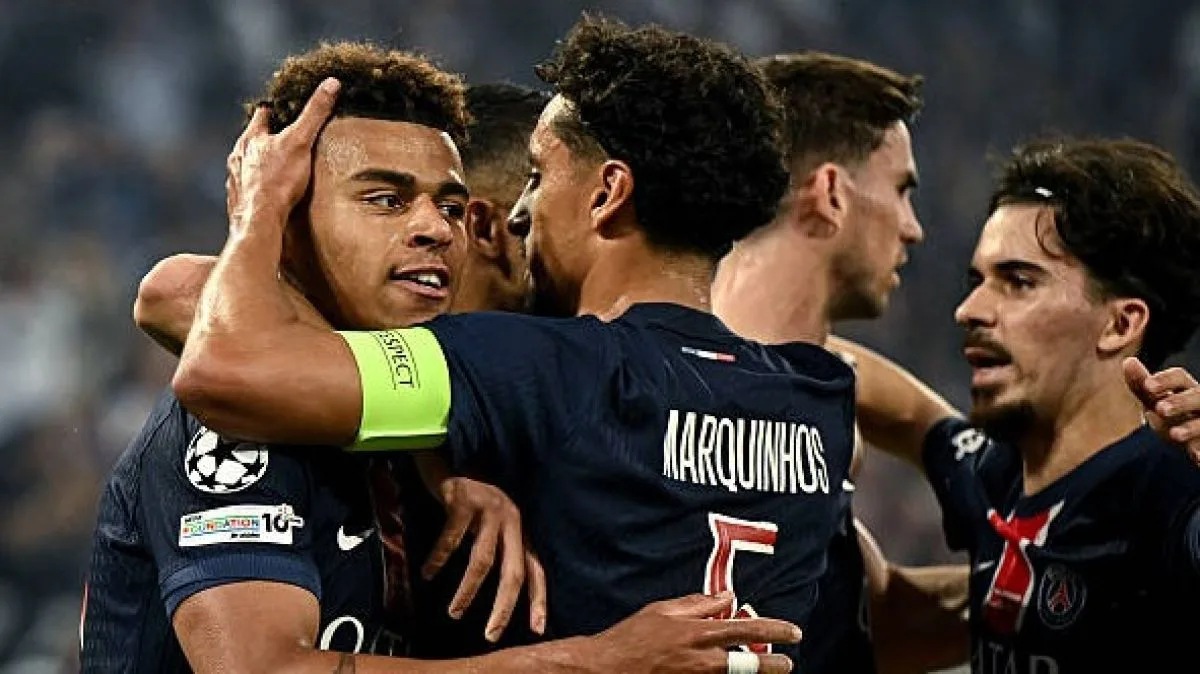 باريس سان جيرمان يواجه أتلتيكو مدريد في صراع مثير ضمن كأس العالم للأندية باريس سان جيرمان يواجه أتلتيكو مدريد في صراع مثير ضمن كأس العالم للأندية