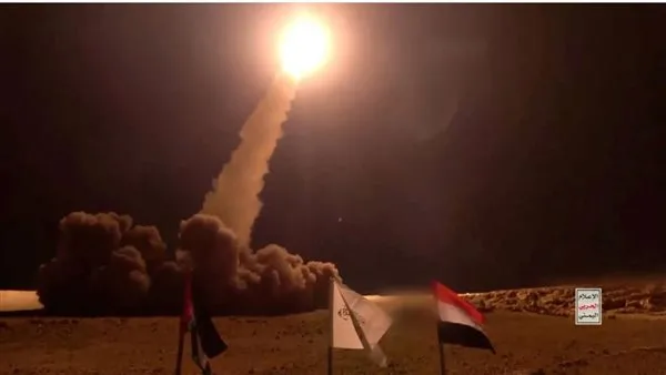 بالتعاون مع إيران.. الحوثيون يعلنون استهداف مواقع إسرائيلية استراتيجية بصواريخ باليستية بالتعاون مع إيران.. الحوثيون يعلنون استهداف مواقع إسرائيلية استراتيجية بصواريخ باليستية