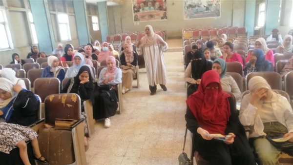 بالصور.. «إدارة السكان» تنظم ورشة عمل تتناول سلبيات الزواج في الأقصر