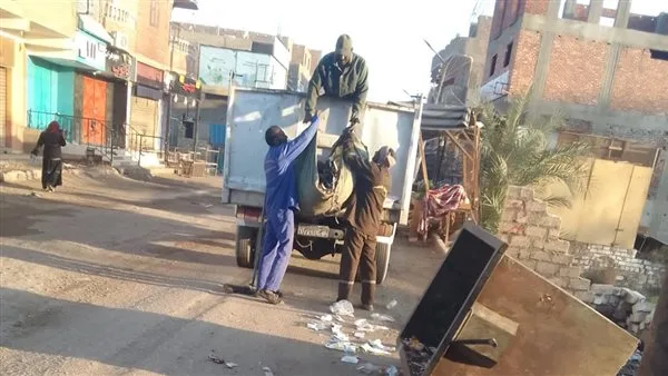 بالصور: إزالة 65 طنًا من النفايات في حملة تنظيف بجنوب الأقصر بالصور: إزالة 65 طنًا من النفايات في حملة تنظيف بجنوب الأقصر