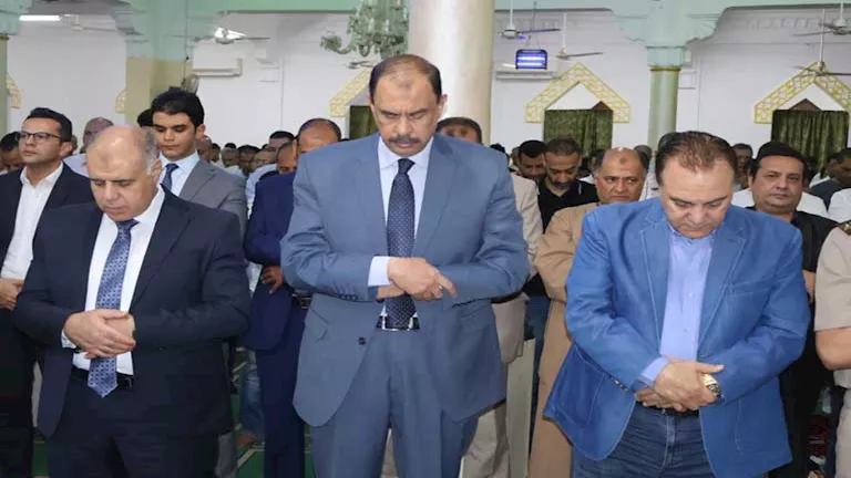 بالصور – محافظ سوهاج يهنئ المواطنين بعيد الأضحى في مسجد الشرطة بالصور – محافظ سوهاج يهنئ المواطنين بعيد الأضحى في مسجد الشرطة