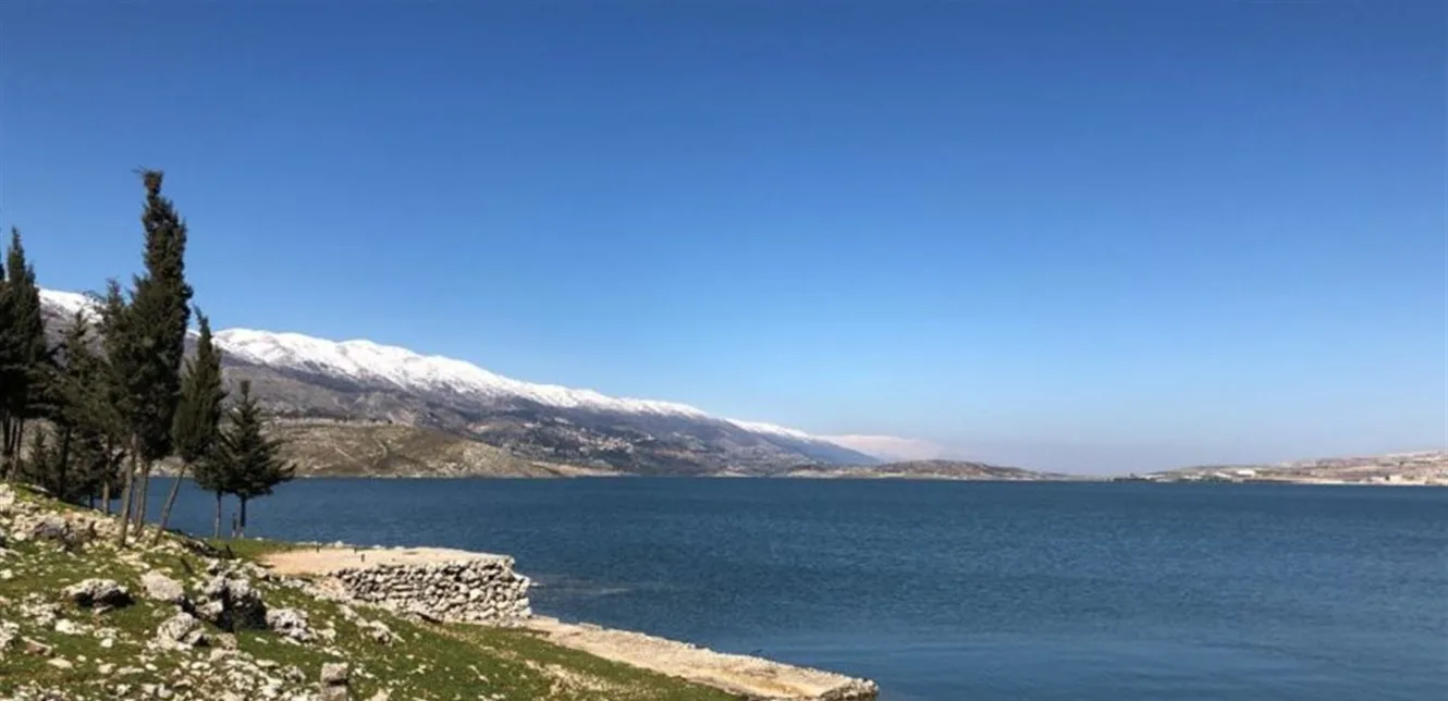 بالفيديو… صور الأقمار الصناعية تظهر انخفاضًا شديدًا في مستوى مياه بحيرة القرعون بالفيديو… صور الأقمار الصناعية تظهر انخفاضًا شديدًا في مستوى مياه بحيرة القرعون