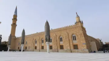 بث حي.. نقل مراسم صلاة الجمعة من مسجد الإمام الحسين