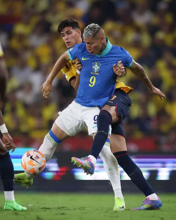 بث حي ومباشر لمباراة البرازيل وباراغواي في تصفيات كأس العالم حتى اللحظة بث حي ومباشر لمباراة البرازيل وباراغواي في تصفيات كأس العالم حتى اللحظة