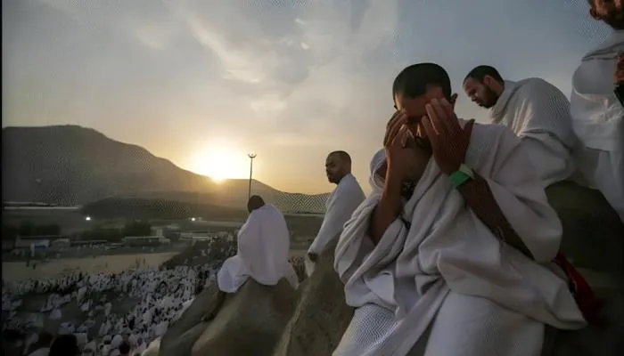 بث مباشر لخطبتي عرفة وصلاة الظهر من مسجد نمرة بث مباشر لخطبتي عرفة وصلاة الظهر من مسجد نمرة