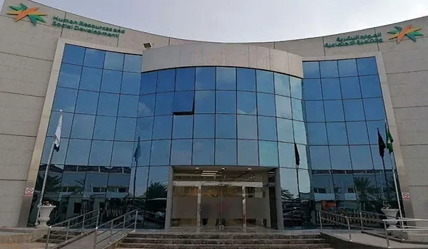 بدء تنفيذ قرار منع العمل تحت أشعة الشمس اعتبارًا من 15 يونيو 2025 بدء تنفيذ قرار منع العمل تحت أشعة الشمس اعتبارًا من 15 يونيو 2025