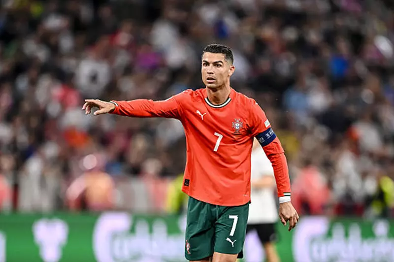 برقم ثلاثي: كريستيانو رونالدو يواصل صنع التاريخ مع المنتخب البرتغالي برقم ثلاثي: كريستيانو رونالدو يواصل صنع التاريخ مع المنتخب البرتغالي