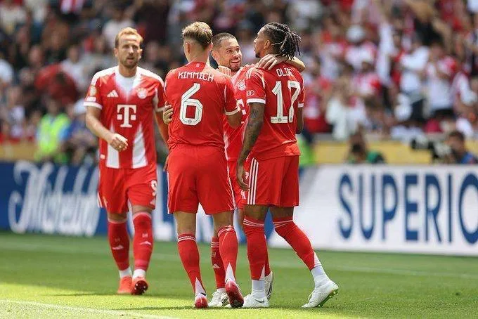 بطل ألمانيا يسحق فريق الموظفين 10-0.. بايرن ميونيخ يحقق أكبر انتصار في تاريخ كأس العالم للأندية أمام أوكلاند. بطل ألمانيا يسحق فريق الموظفين 10-0.. بايرن ميونيخ يحقق أكبر انتصار في تاريخ كأس العالم للأندية أمام أوكلاند.
