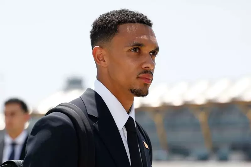 بعثة ريال مدريد تتوجه إلى الولايات المتحدة للمشاركة في كأس العالم للأندية (صور) بعثة ريال مدريد تتوجه إلى الولايات المتحدة للمشاركة في كأس العالم للأندية (صور)