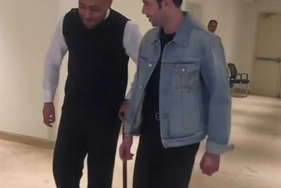بعد استخدامه «العكاز».. تامر عاشور يعبّر عن شكره لـ«حسني» وجمهور حفلهما في الكويت بعد استخدامه «العكاز».. تامر عاشور يعبّر عن شكره لـ«حسني» وجمهور حفلهما في الكويت