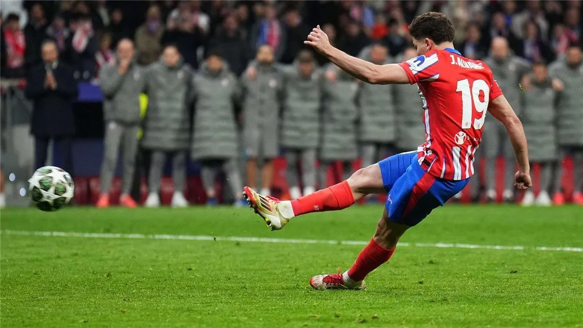 بعد التحليل المثير لألفاريز في دوري أبطال أوروبا.. تحديث حول تنفيذ ركلة الجزاء بعد التحليل المثير لألفاريز في دوري أبطال أوروبا.. تحديث حول تنفيذ ركلة الجزاء
