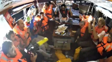 بعد القبض على سفينة الحرية.. إسرائيل تقوم بترحيل غريتا تونبرج إلى فرنسا (فيديو)