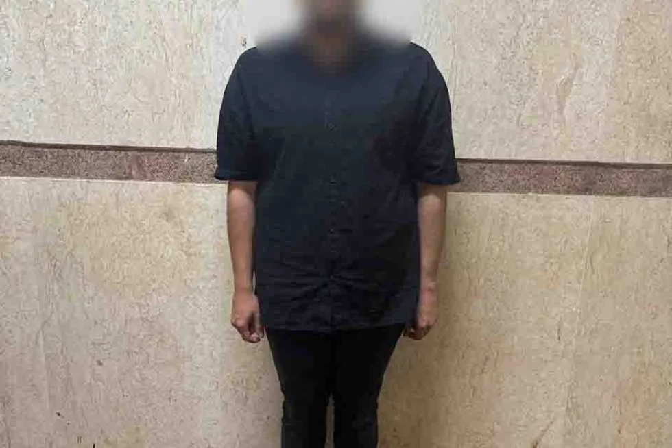 بعد انتشار فيديو… “الداخلية” تؤكد اعتقال الشخص المتهم بالتحرش بالأطفال في بورسعيد. بعد انتشار فيديو… “الداخلية” تؤكد اعتقال الشخص المتهم بالتحرش بالأطفال في بورسعيد.