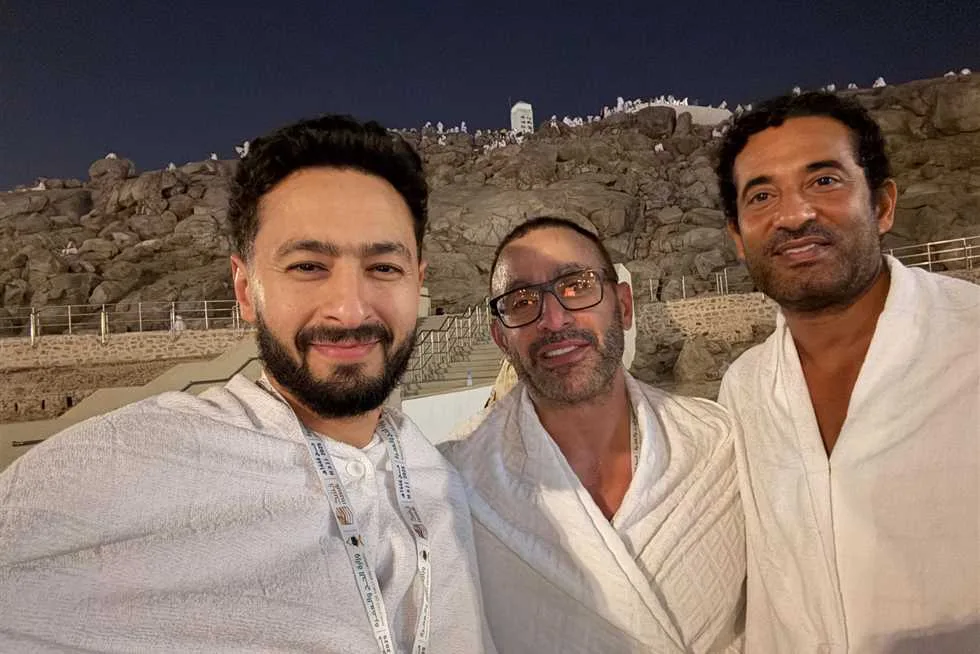بعد تأدية مناسك الحج معًا.. حمادة هلال يرسل تحية إلى أحمد السقا وعمرو سعد بعد تأدية مناسك الحج معًا.. حمادة هلال يرسل تحية إلى أحمد السقا وعمرو سعد