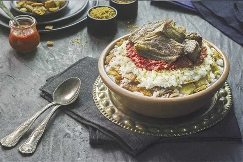 بعد تنبيه وزارة الصحة.. كيف يؤثر تناول الفتة والرقاق معًا على جسمك؟ بعد تنبيه وزارة الصحة.. كيف يؤثر تناول الفتة والرقاق معًا على جسمك؟
