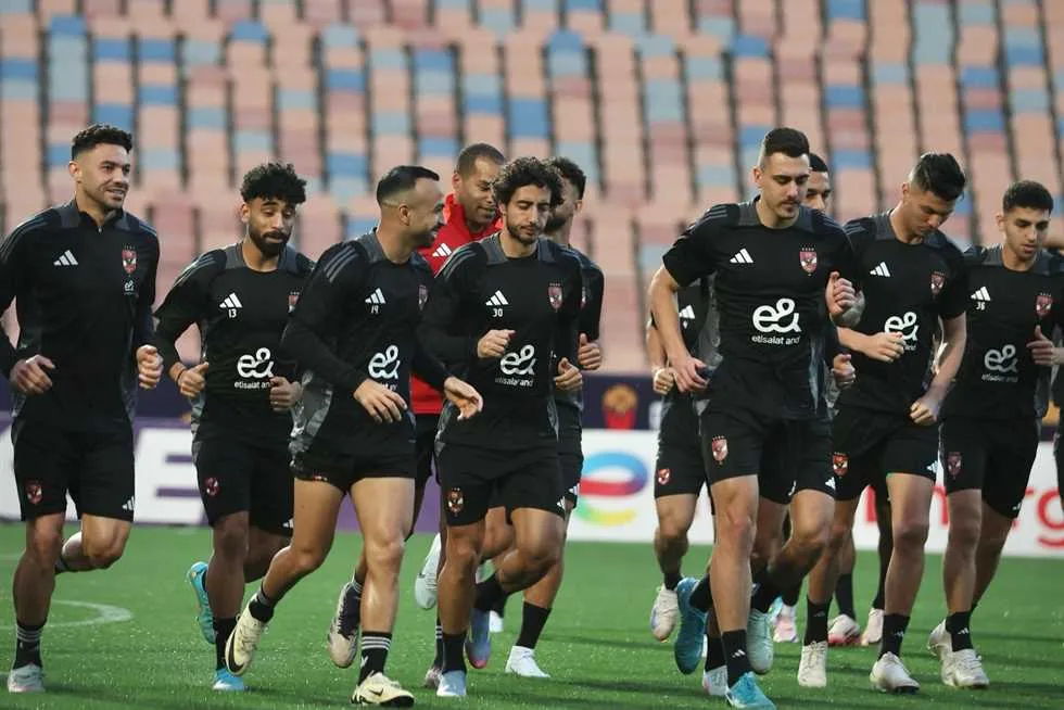 بعد مغادرته.. نجم الأهلي قريب من الانضمام إلى الزمالك (التفاصيل) بعد مغادرته.. نجم الأهلي قريب من الانضمام إلى الزمالك (التفاصيل)