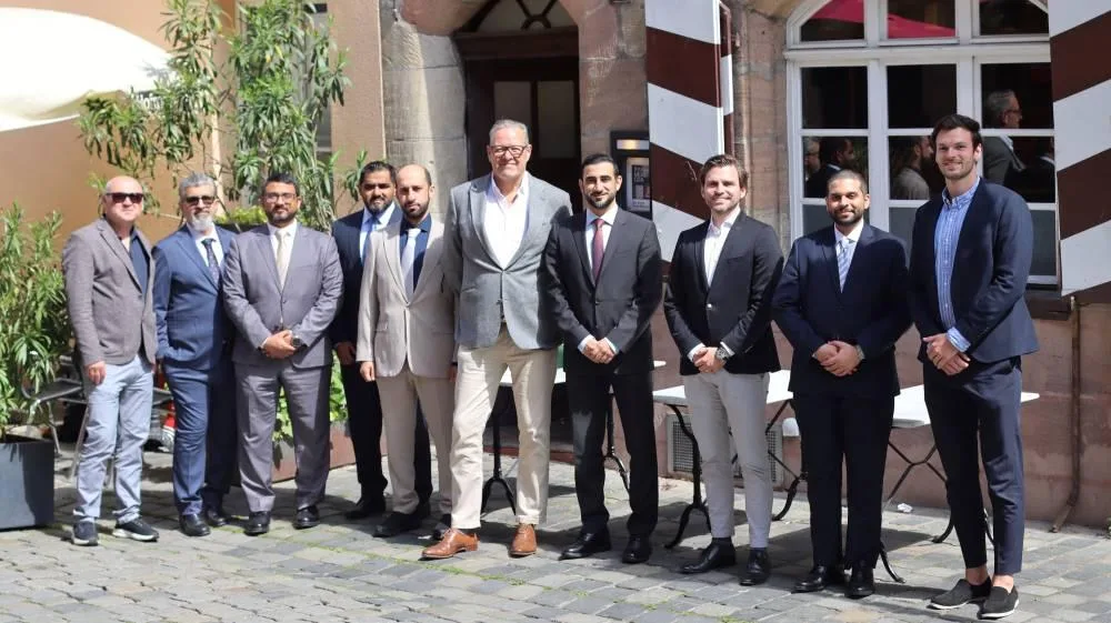 بلدية الشارقة تستعرض التجارب المتبعة في المدن الذكية بلدية الشارقة تستعرض التجارب المتبعة في المدن الذكية