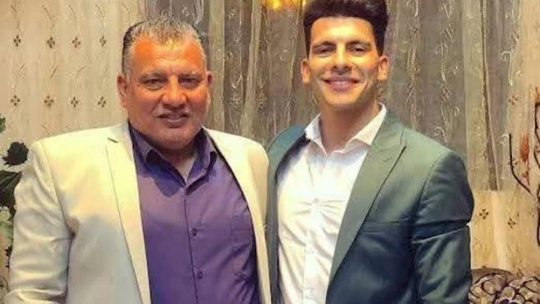 بلطف كبير.. زيزو يكشف عن تأثير والده في انضمامه إلى الأهلي بلطف كبير.. زيزو يكشف عن تأثير والده في انضمامه إلى الأهلي