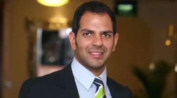 «بلعته».. نحلة غير متوقعة تودي بحياة الملياردير الهندي سانجاي كابور