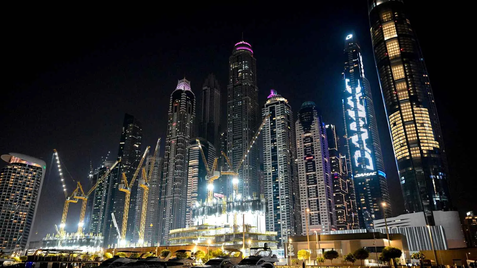 بمشاريع ضخمة.. الخليج يصبح مركزاً للبناء والتطوير. بمشاريع ضخمة.. الخليج يصبح مركزاً للبناء والتطوير.