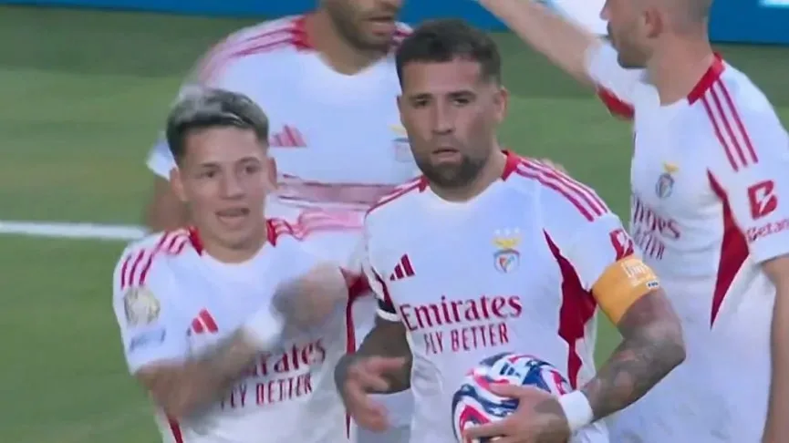 بنفيكا يحقق التعادل مع بوكا جونيورز في مواجهة مثيرة بكأس العالم بنفيكا يحقق التعادل مع بوكا جونيورز في مواجهة مثيرة بكأس العالم