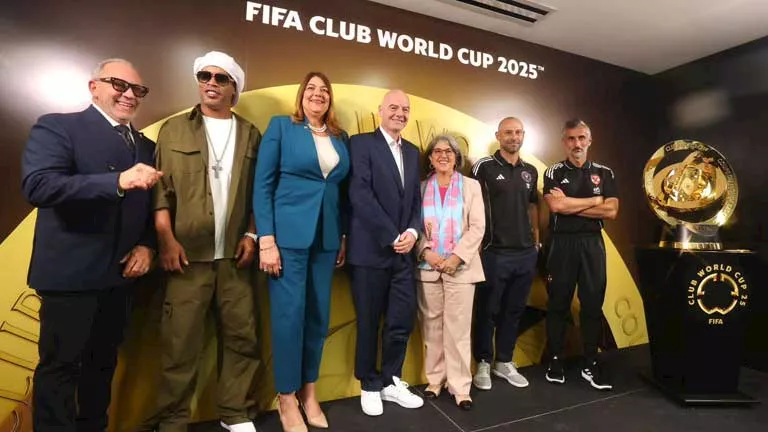 بوجود رونالدينيو… تفاصيل مشاركة ريبيرو في المؤتمر التحضيري لكأس “فيفا” بوجود رونالدينيو… تفاصيل مشاركة ريبيرو في المؤتمر التحضيري لكأس “فيفا”