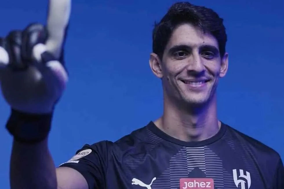 بونو: محمد صلاح هو أفضل لاعب في إفريقيا الآن بونو: محمد صلاح هو أفضل لاعب في إفريقيا الآن