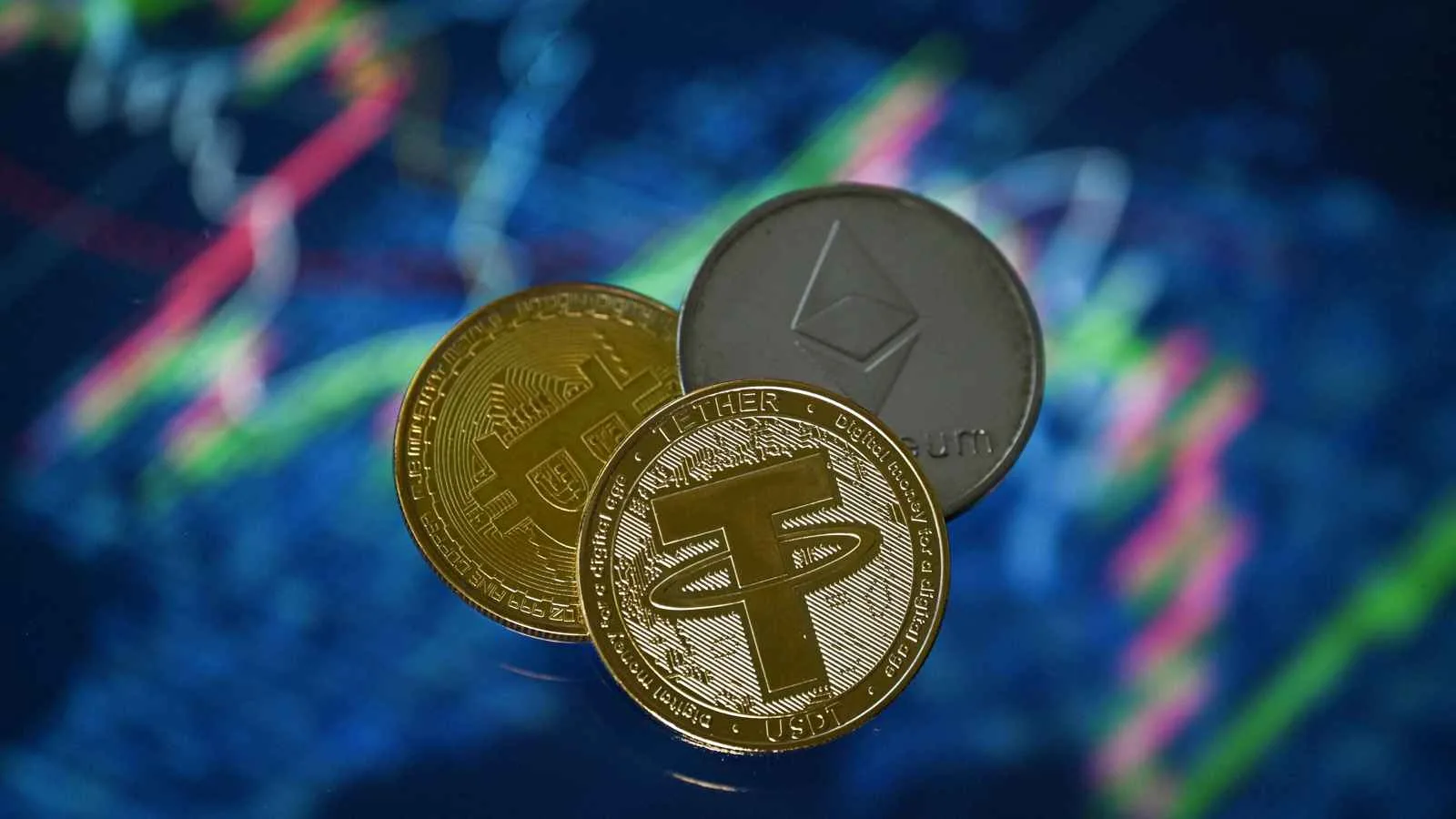بيتكوين تنخفض بمقدار 4000 دولار وسط زيادة القلق في سوق الأصول عالية المخاطر