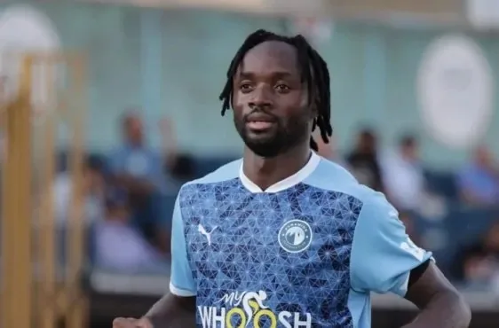 بيراميدز ينشط الخيار الإضافي في عقد فيستون ماييلي، واللاعب يصر على مغادرة الفريق. بيراميدز ينشط الخيار الإضافي في عقد فيستون ماييلي، واللاعب يصر على مغادرة الفريق.