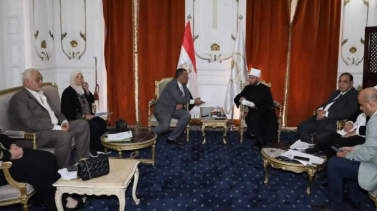 وزير الأوقاف يطلب تسريع دراسة طلبات النواب المقدمة وزير الأوقاف يطلب تسريع دراسة طلبات النواب المقدمة